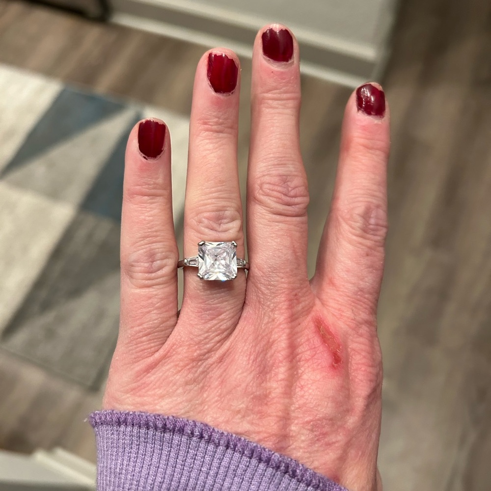 BB Lila!! Stunning silver ring that looks like it could be a wedding ring!